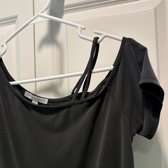 Green Envelope Black Short Sleeve Top - Picture 2 of 4